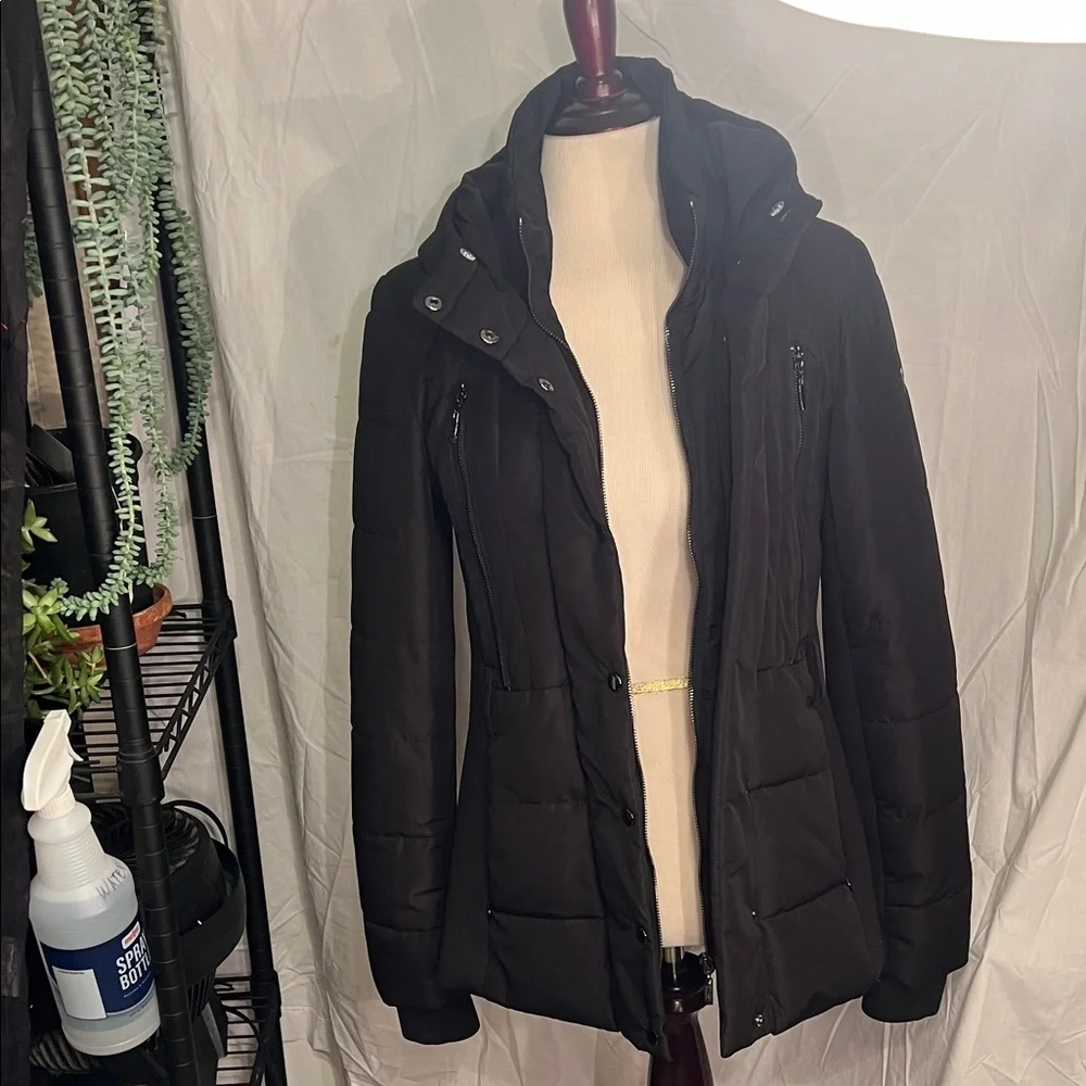 Guess Women's Black Puffer Jacket - Picture 10 of 15